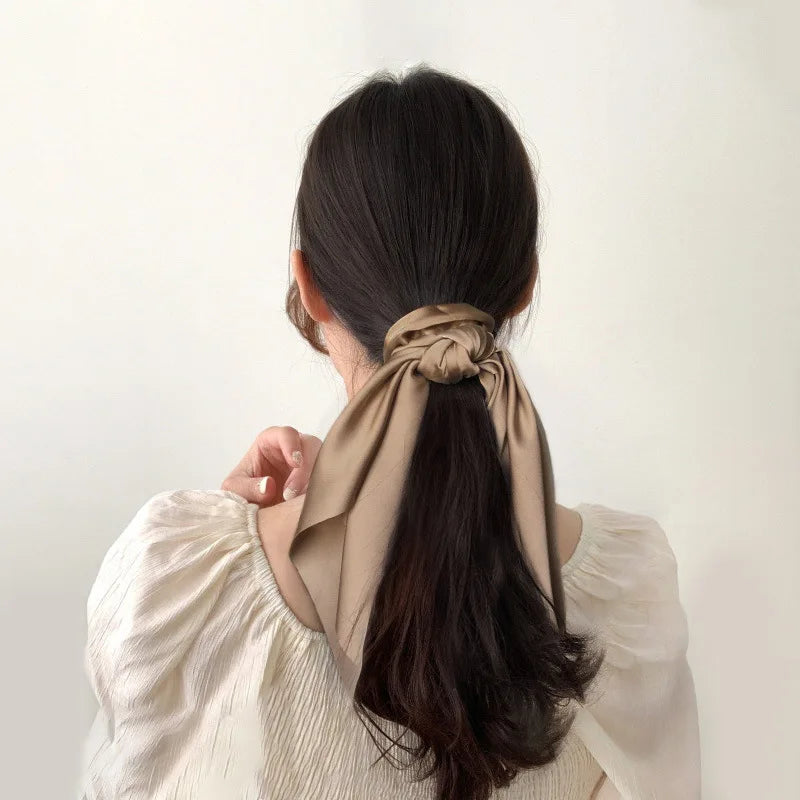 Foulard Satin pour Cheveux avec Grand Nœud - Élégant Bandeau Rétro