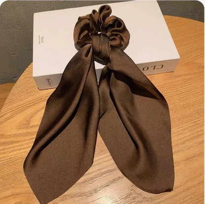 Foulard Satin pour Cheveux avec Grand Nœud - Élégant Bandeau Rétro