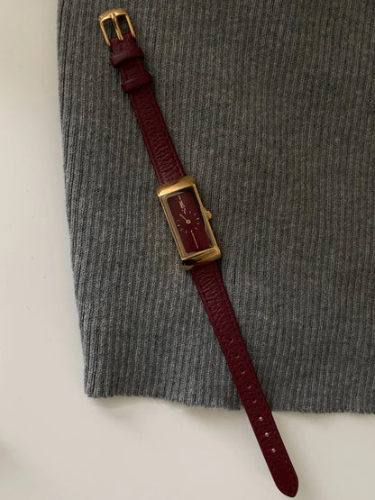 Montre Élégante Femme - Bracelet Cuir Rouge Bordeaux